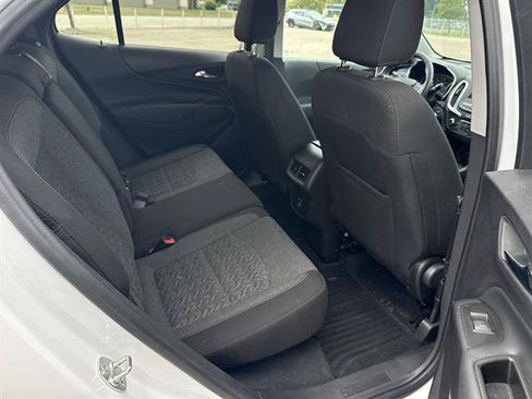 Used 2024 Chevrolet Equinox LT FWD image 28
