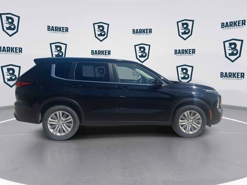 Used 2024 Mitsubishi Outlander ES AWD/4WD image 10