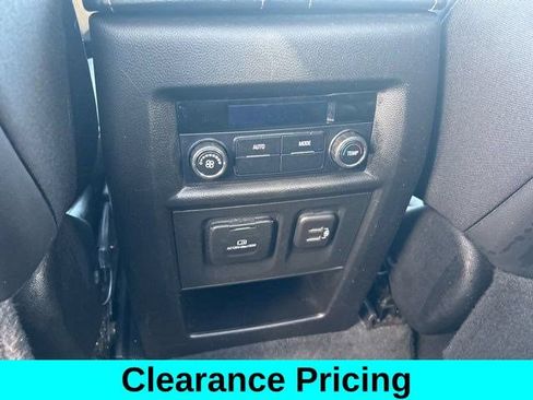 Used 2021 Chevrolet Traverse RS AWD/4WD image 41