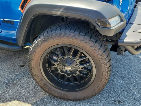 Used 2022 Jeep Wrangler Unlimited Sport AWD/4WD image 9