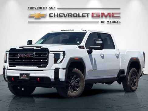 Used 2025 GMC Sierra 2500 AT4 w/ AT4 Premium Plus Package AWD/4WD image 7