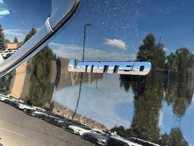 Used 2022 Toyota Tundra Limited AWD/4WD image 35