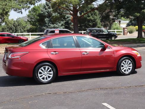 Used 2014 Nissan Altima 2.5 S FWD image 4