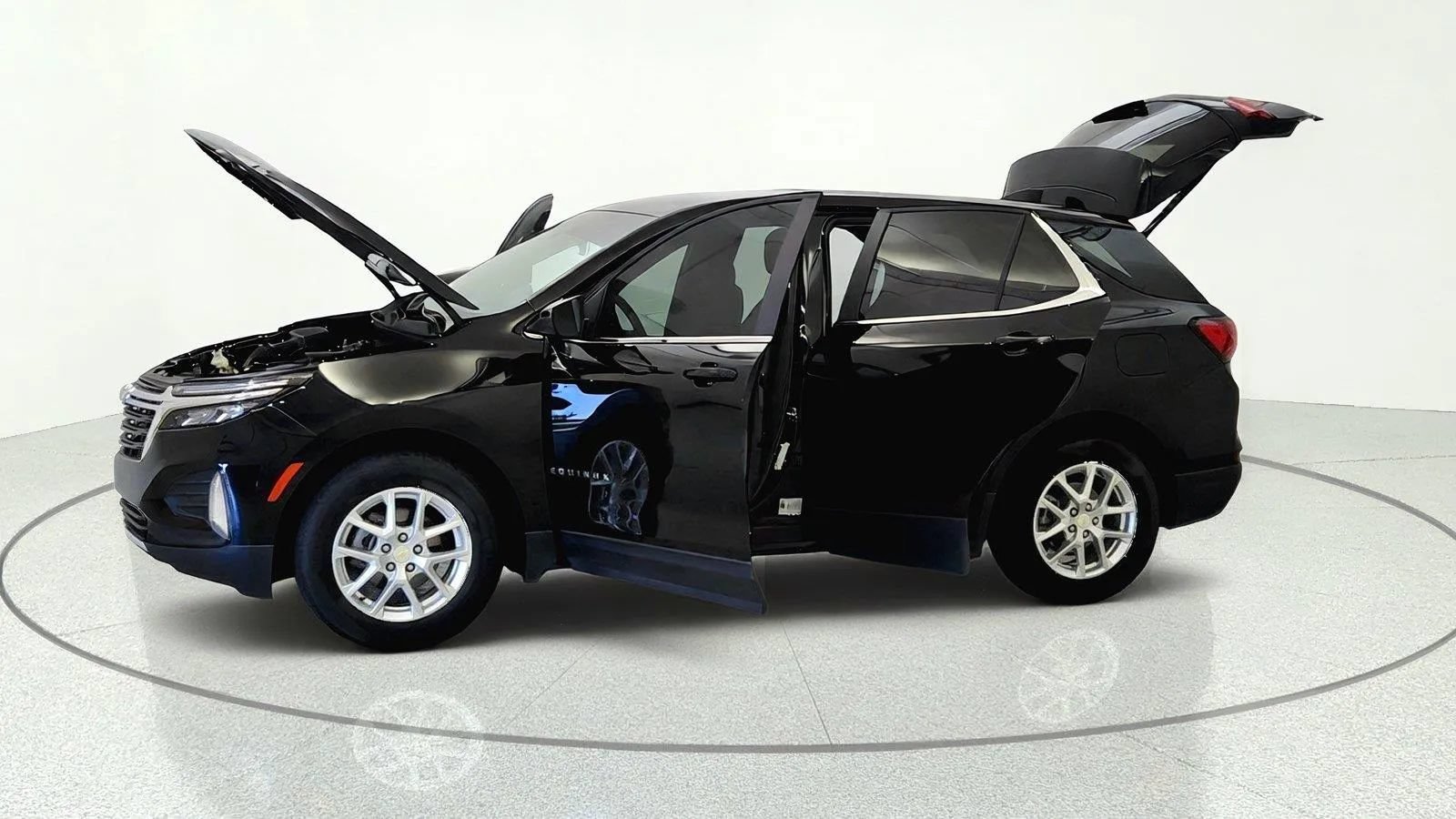 Used 2024 Chevrolet Equinox LT FWD image 9