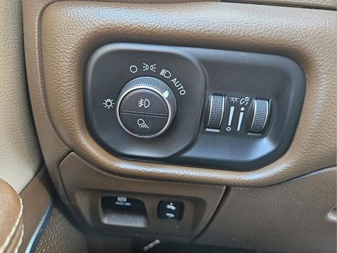 Used 2022 RAM 1500 Laramie image 51