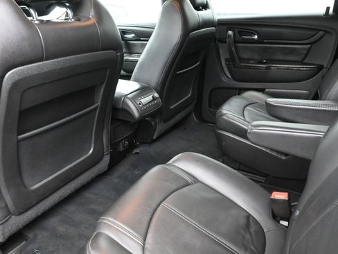 Used 2017 GMC Acadia Limited SLT image 20