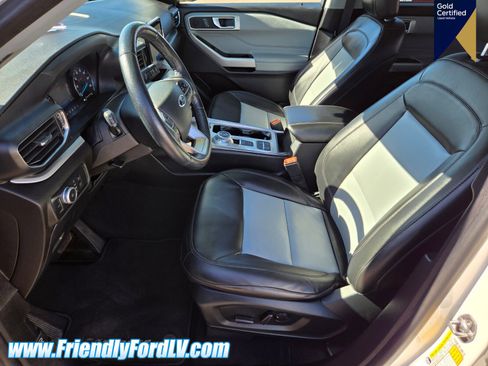 Certified 2022 Ford Explorer XLT w/ Equipment Group 202A image 9
