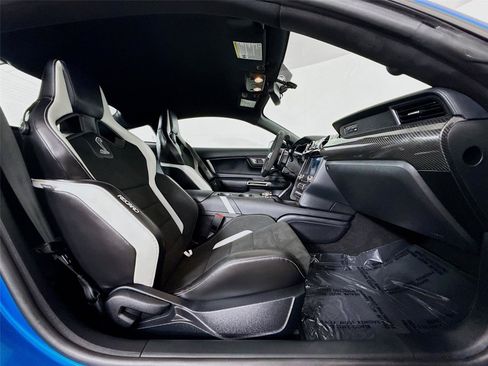 Used 2020 Ford Mustang Shelby GT500 w/ Carbon Fiber Track Pack RWD image 21