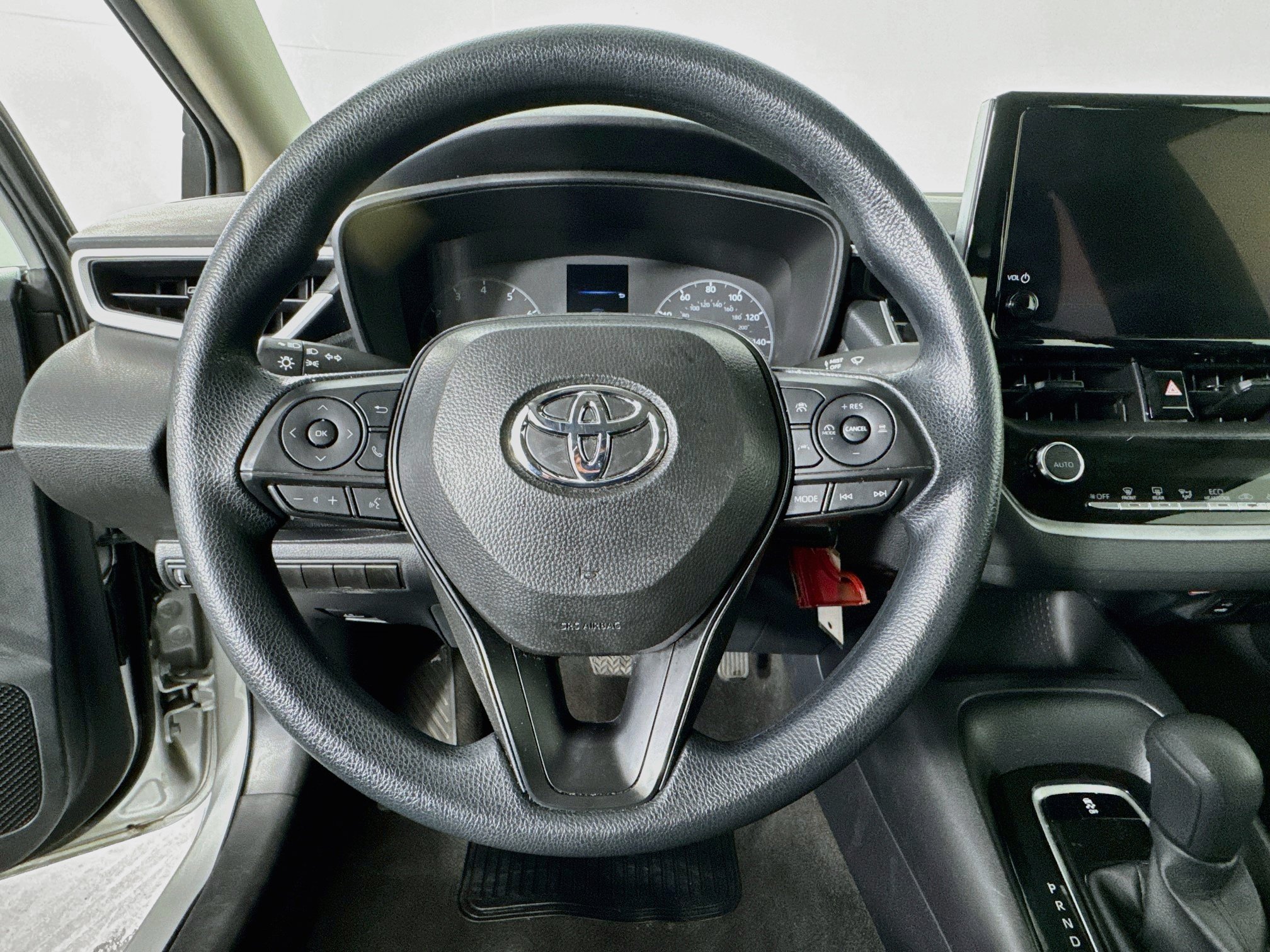 Certified 2025 Toyota Corolla LE FWD image 11