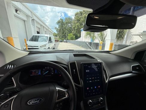 Used 2024 Ford Edge SEL image 33