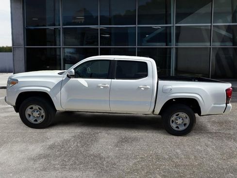 Used 2023 Toyota Tacoma SR w/ SR Convenience Package image 4