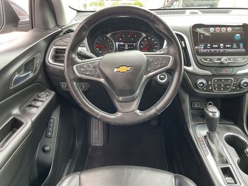 Used 2018 Chevrolet Equinox Premier FWD image 12