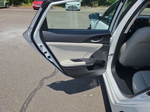 Used 2019 Honda Insight Touring image 45