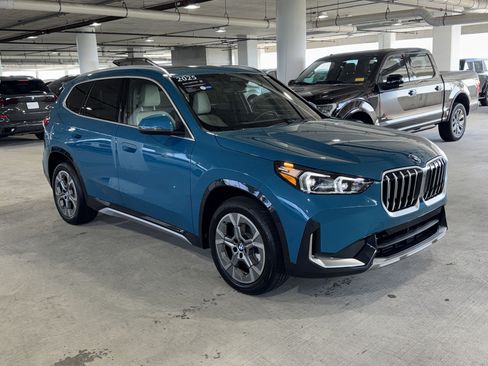 Used 2025 BMW X1 xDrive28i w/ Technology Package AWD/4WD image 2