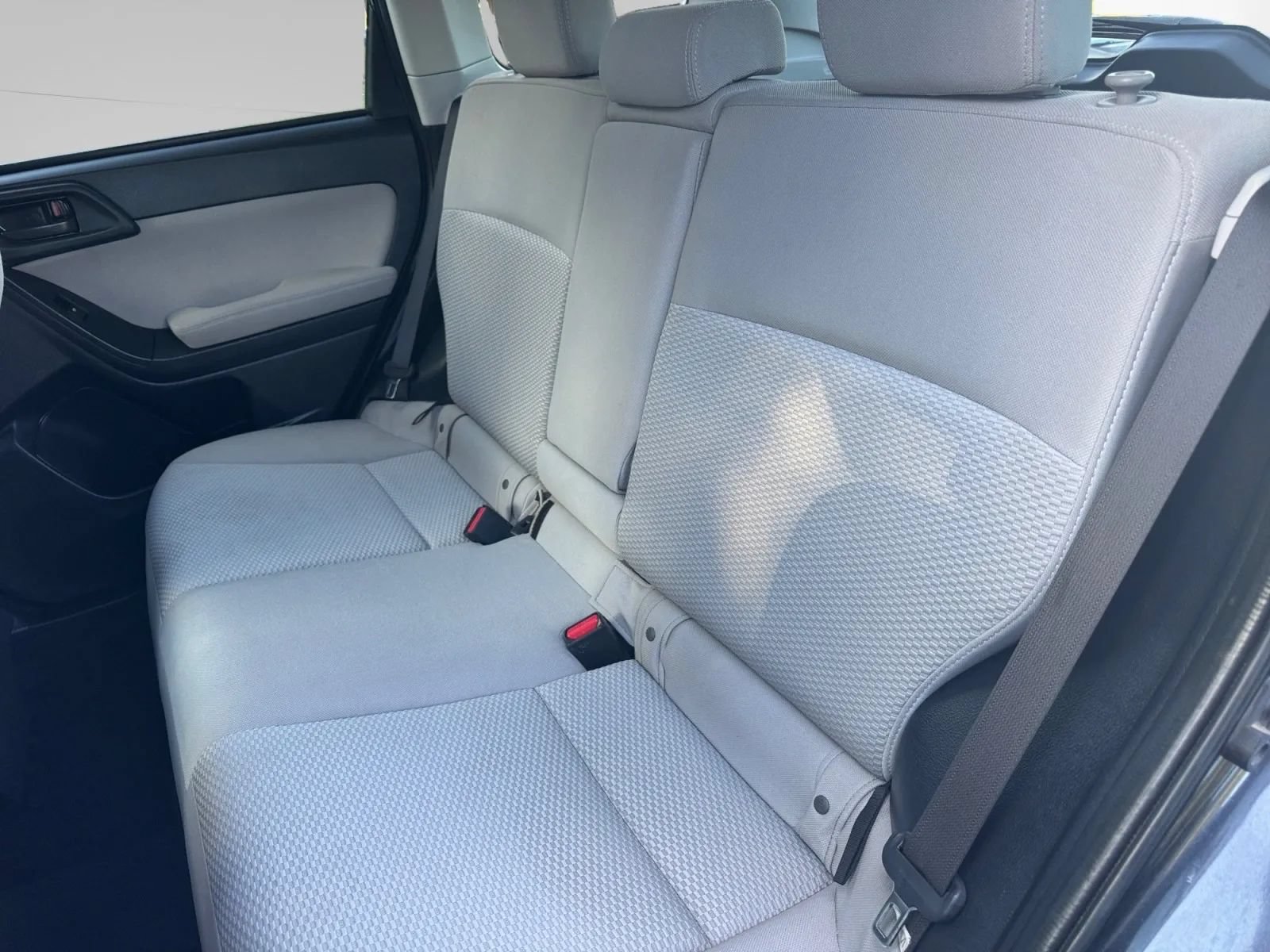 Used 2015 Subaru Forester 2.5i Premium w/ All-Weather Package AWD/4WD image 18