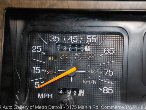 Used 1986 Ford F350 2WD Regular Cab image 18