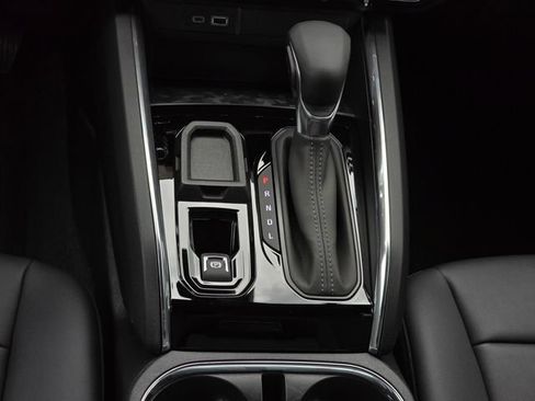 New 2026 GMC Canyon Elevation w/ Convenience Package RWD image 12