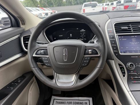 Used 2020 Lincoln Nautilus FWD w/ Equipment Group 101A image 23