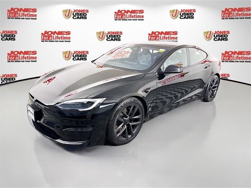 Used 2022 Tesla Model S image 14