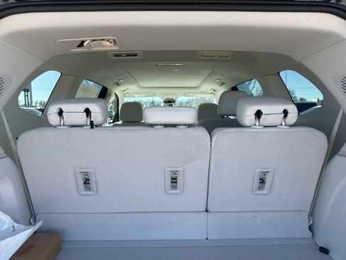 New 2026 Buick Enclave Avenir w/ Super Cruise Package AWD/4WD image 44