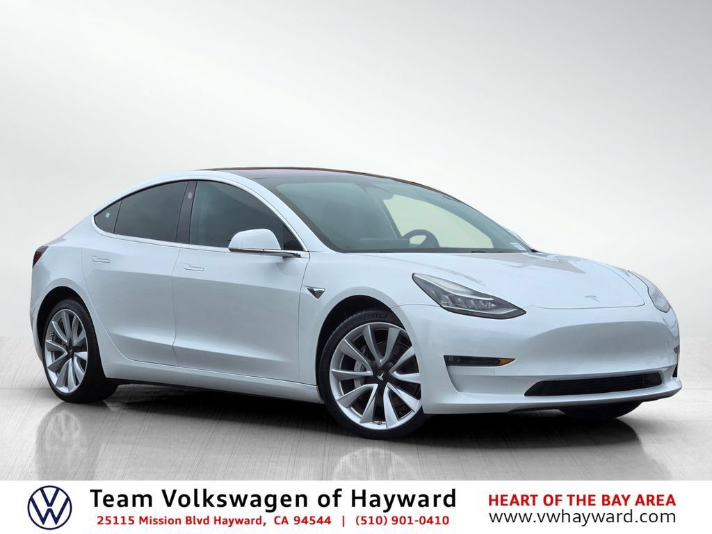 Used 2018 Tesla Model 3 Long Range RWD image 1