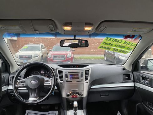 Used 2014 Subaru Outback 2.5i Premium image 9