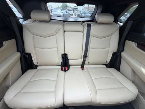 Used 2019 Cadillac XT5 Premium Luxury AWD/4WD image 17