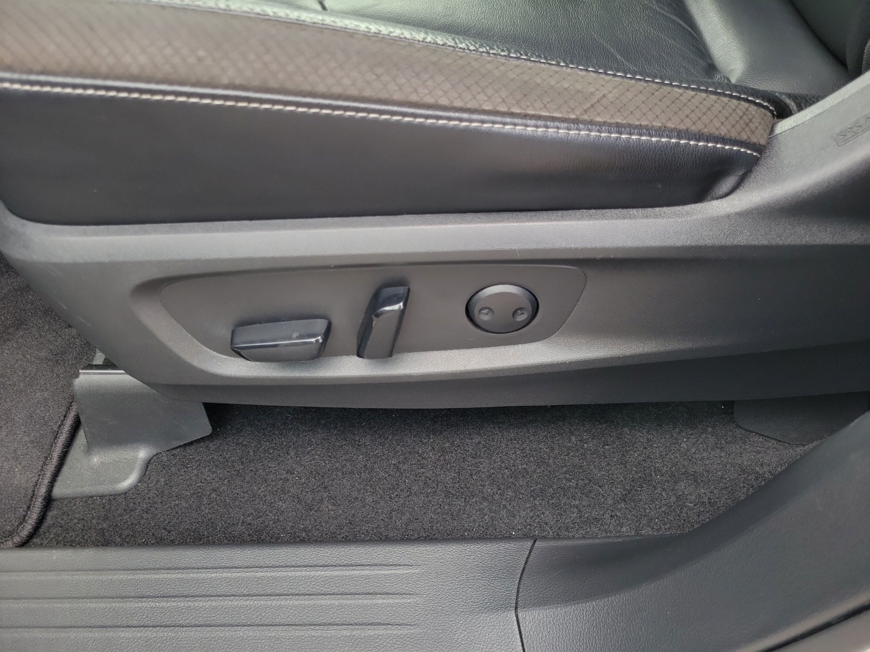 Used 2022 Nissan Pathfinder SL w/ SL Premium Package AWD/4WD image 15