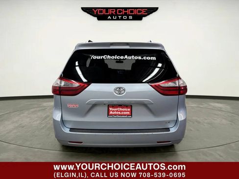 Used 2015 Toyota Sienna LE FWD image 4