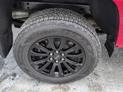 Used 2022 GMC Canyon Elevation image 17