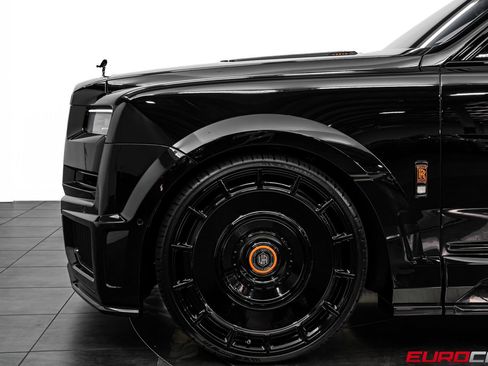 Used 2025 Rolls-Royce Cullinan Black Badge AWD/4WD image 22