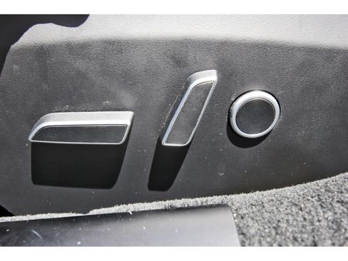 Used 2022 Tesla Model S AWD/4WD image 29