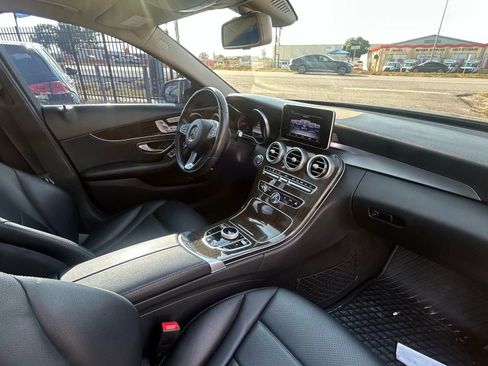 Used 2017 Mercedes-Benz C 300 4MATIC Sedan image 13