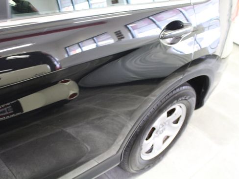 Used 2016 Honda CR-V LX image 32