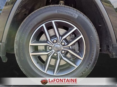 Used 2021 Jeep Grand Cherokee Limited AWD/4WD image 30