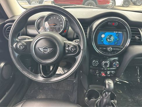 Used 2019 MINI Cooper 2-Door Hardtop FWD image 18