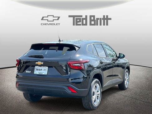 New 2026 Chevrolet Trax LS w/ Driver Confidence Package FWD image 4