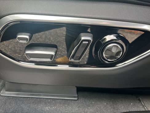 New 2025 Jeep Grand Cherokee L Overland w/ Luxury Tech Group IV image 31