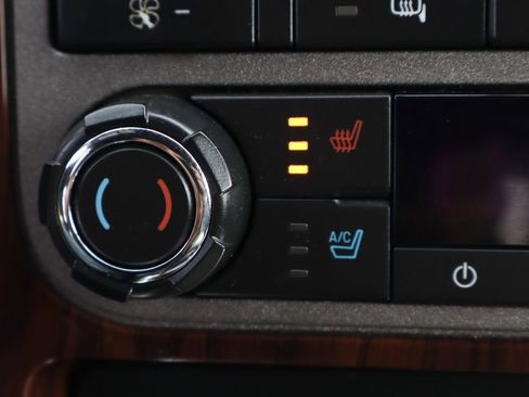 Used 2011 Ford F250 Lariat w/ Lariat Interior Pkg image 36