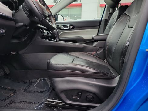 Used 2022 Jeep Compass Limited image 16