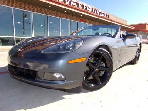 Used 2012 Chevrolet Corvette Convertible image 1