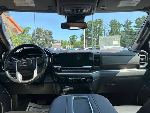 Used 2022 GMC Sierra 1500 SLT w/ SLT Premium Plus Package AWD/4WD image 17
