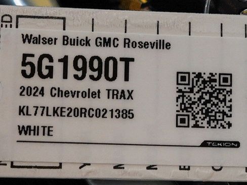 Used 2024 Chevrolet Trax ACTIV w/ Sunroof Package image 29