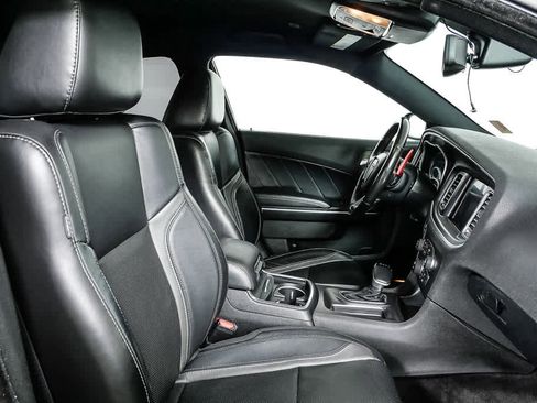 Used 2018 Dodge Charger R/T w/ Plus Group image 23