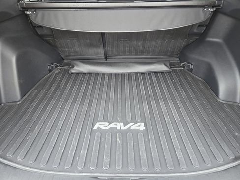 Certified 2025 Toyota RAV4 XLE Premium image 34