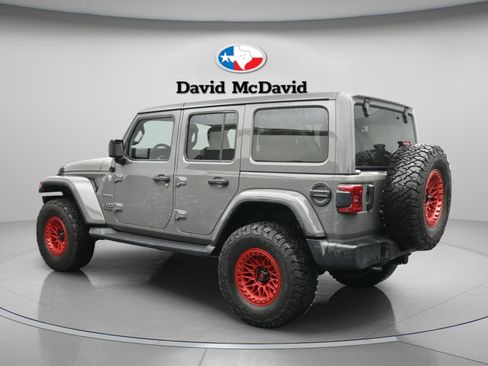 Used 2020 Jeep Wrangler Unlimited Sahara AWD/4WD image 6