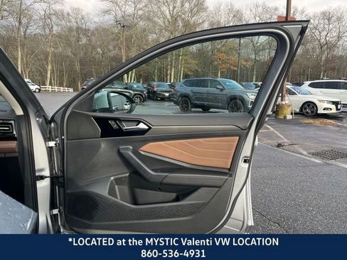 Certified 2025 Volkswagen Jetta SEL image 26