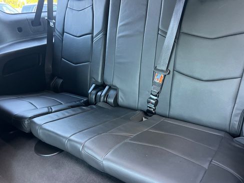 Used 2019 Cadillac Escalade ESV Platinum AWD/4WD image 15