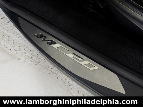 Used 2023 Maserati MC20 Coupe image 13