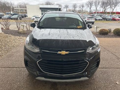 Used 2019 Chevrolet Trax LT image 2